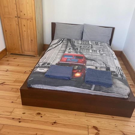Lovely Rooms In West London Northolt  ภายนอก รูปภาพ