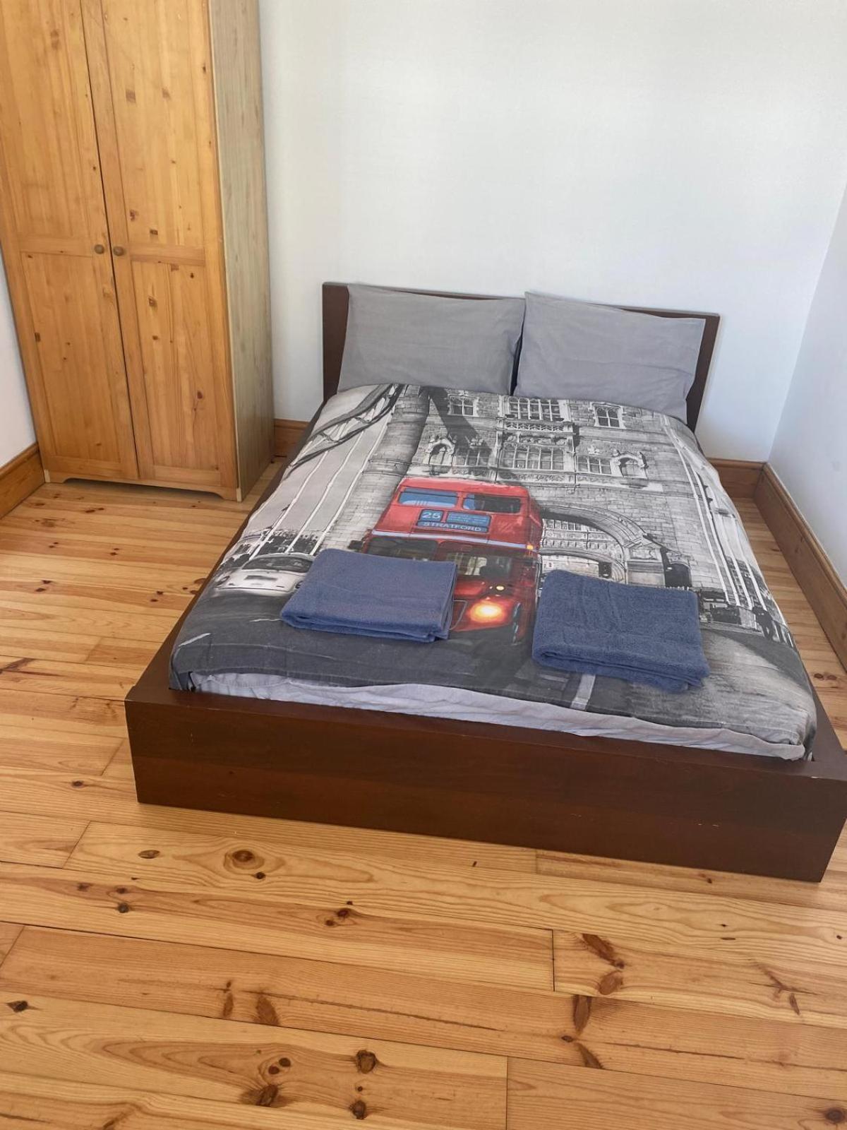 Lovely Rooms In West London Northolt  ภายนอก รูปภาพ