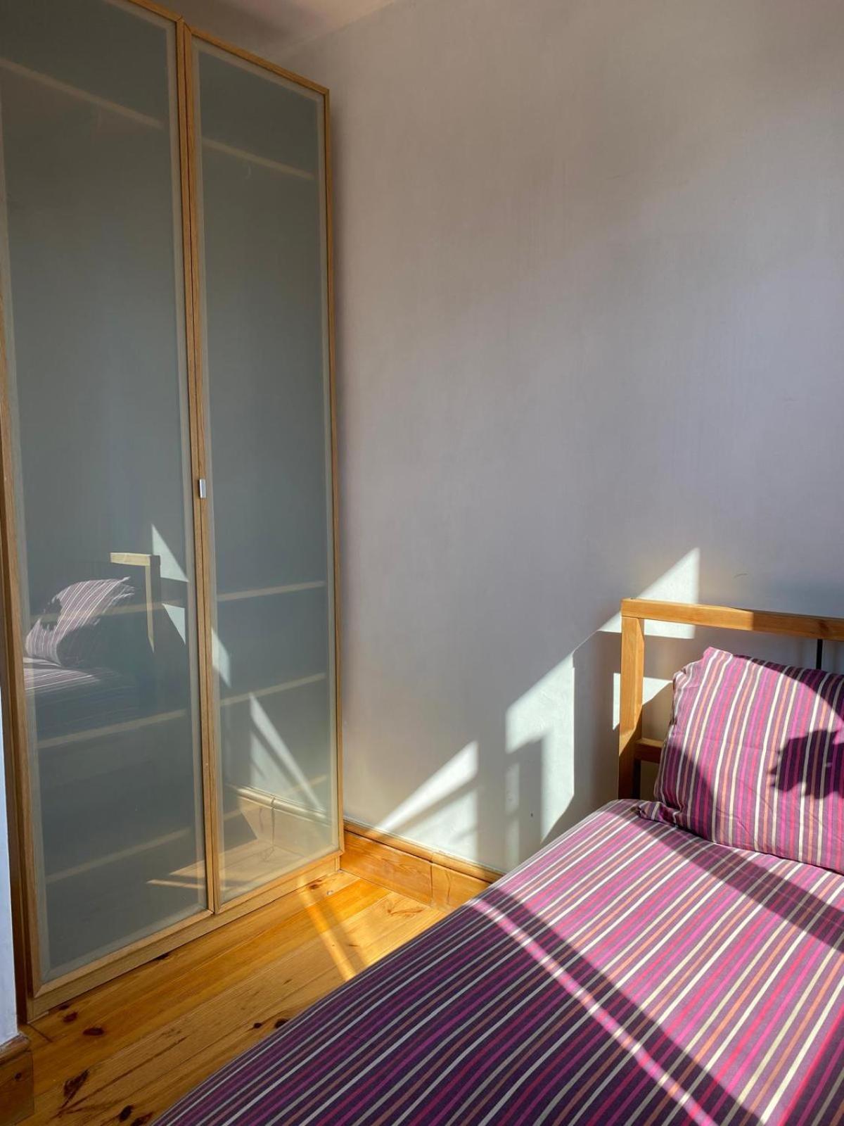 Lovely Rooms In West London Northolt  ภายนอก รูปภาพ